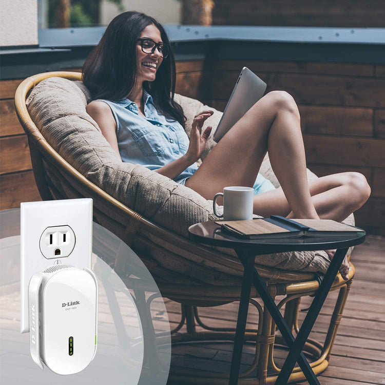 D-Link [Certified Refurbished] WiFi Range Extender, AC2000 Dual Band for Smart Home - (DAP-1820/RE)